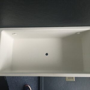 Solid Tray 30*10*15 mat wit